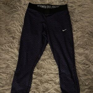 Nike Women's Purple Dot-Pattern Performance Leggings with Black Waistband
